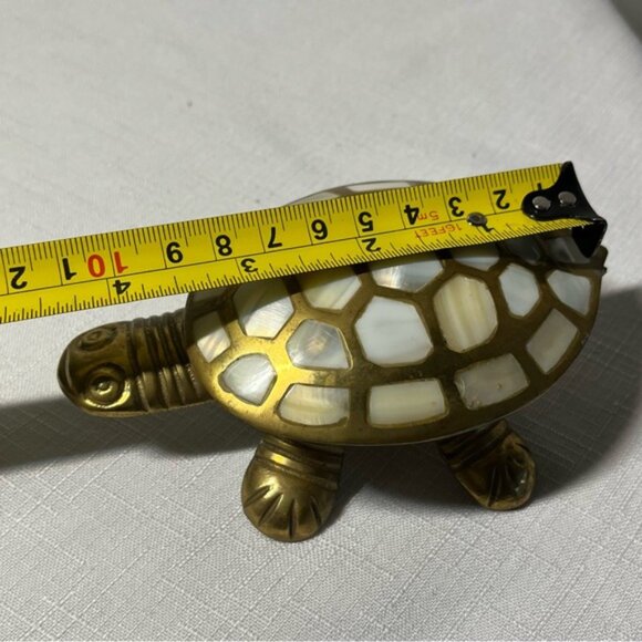 Brass Turtle Trinket Boxfooted ring dish with inlaid mother of pearl Vintage - Picture 6 of 7